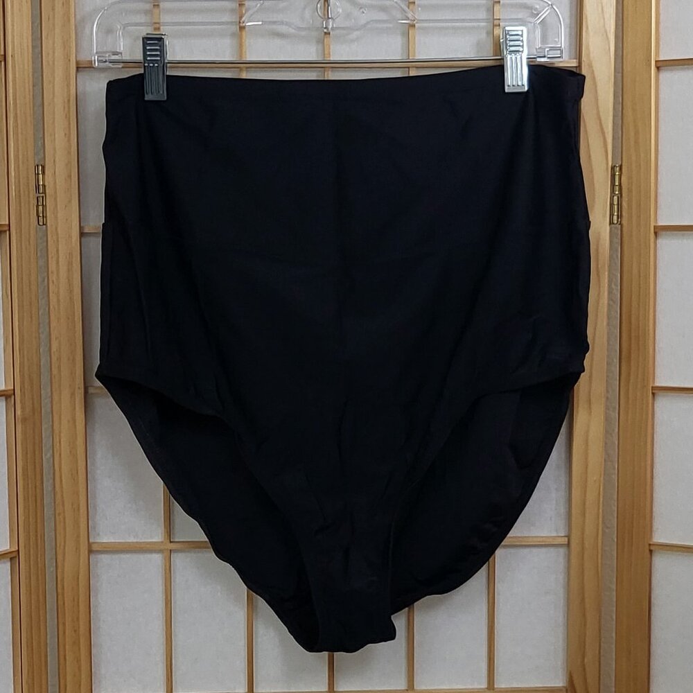 St. John's Bay high-waist black swim trunks EUC size 16W